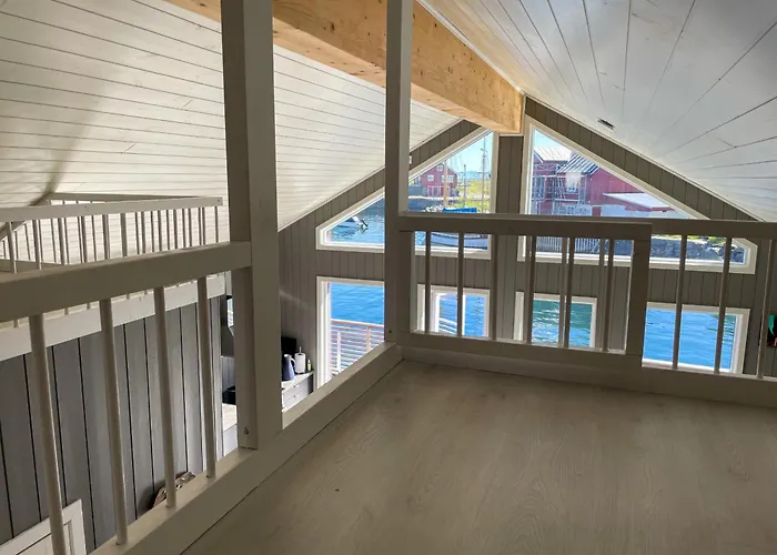 Reinvikbua - Seaside Cabin In Finnvika, Stamsund