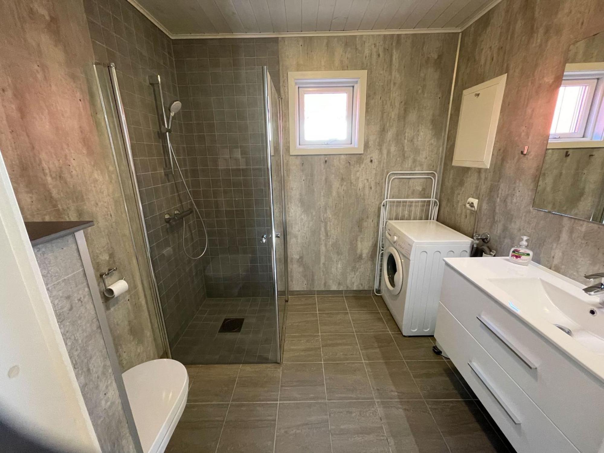Holiday home Reinvikbua - Seaside In Finnvika,